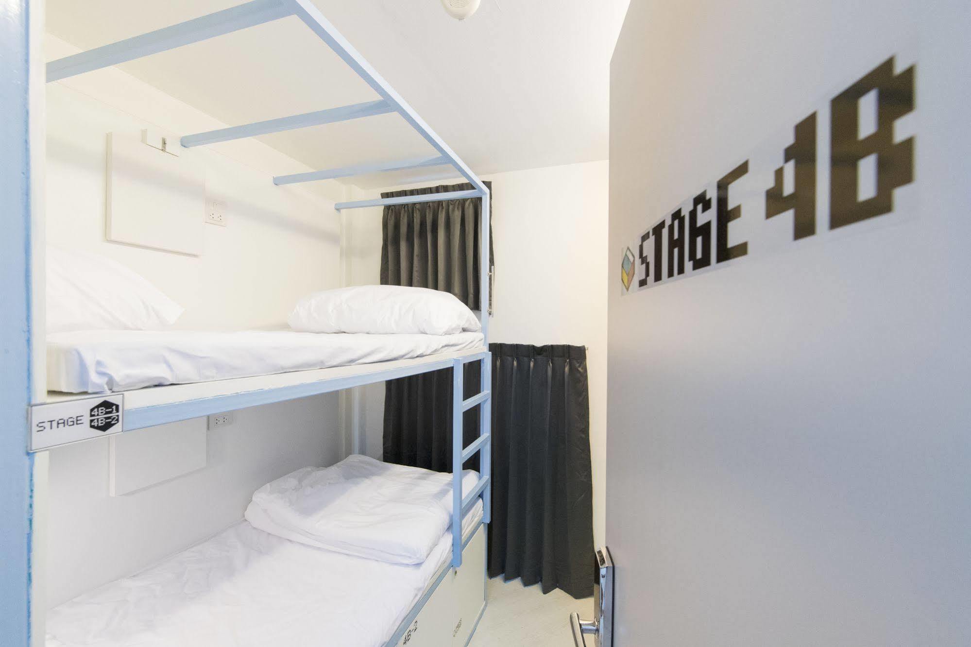 Pixellar Hostel Бангкок Экстерьер фото