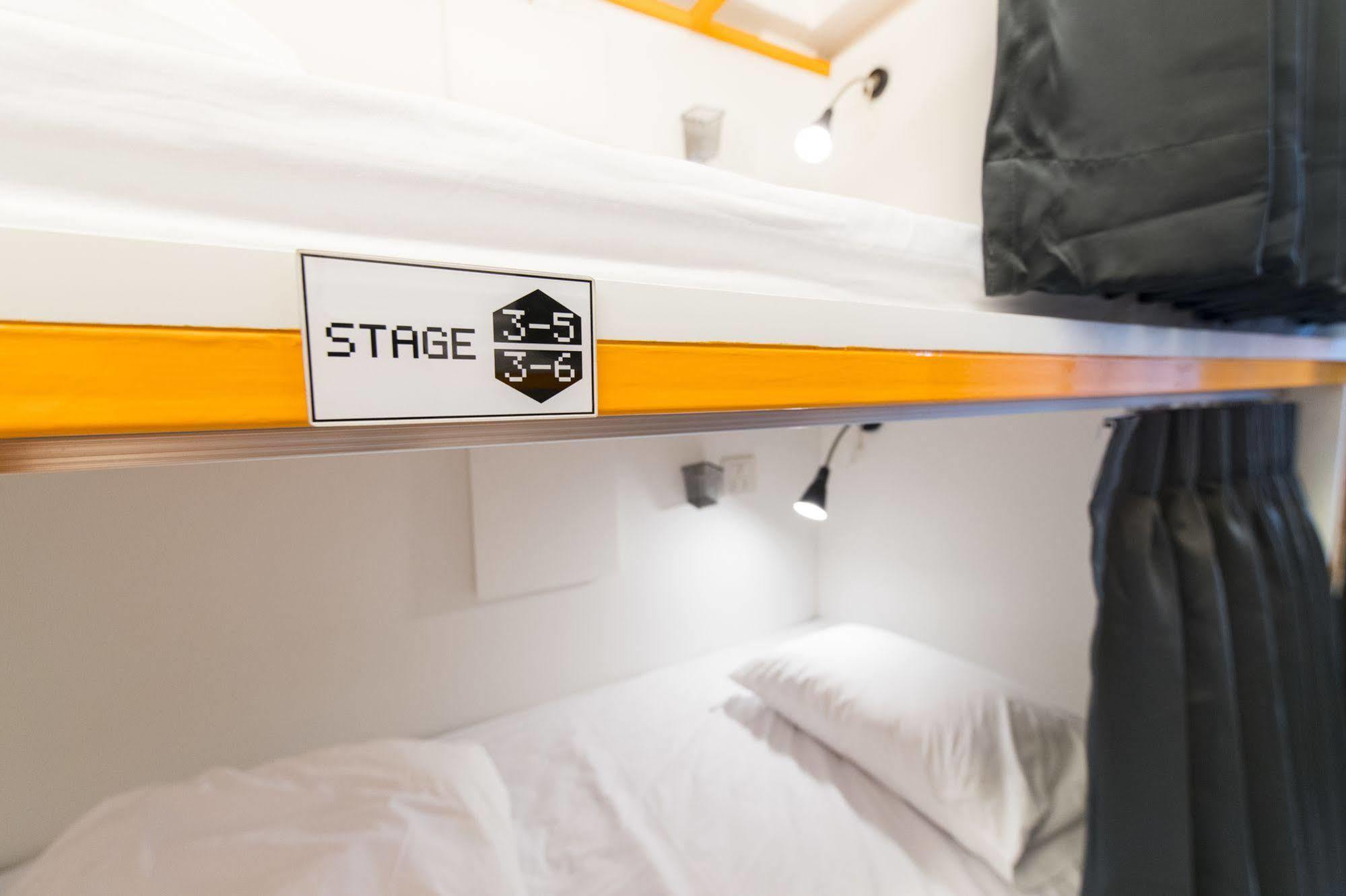 Pixellar Hostel Бангкок Экстерьер фото